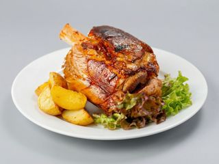 Codillo De Cerdo Al Horno