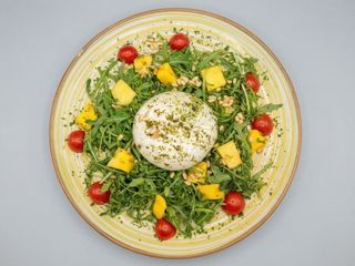 Ensalada de burrata
