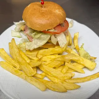 Hamburguesa de Buey con mousse de pato