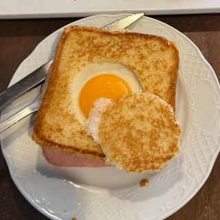 Sándwich Mixto Con Huevo