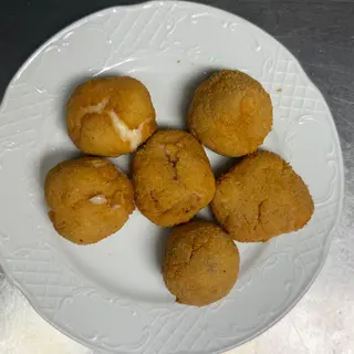 Croquetas De Mamá Conchi De Jamón