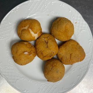 Croquetas De Mamá Conchi De Pollo