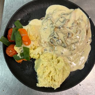 Pollo A La Crema