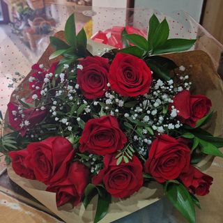 Ramo de 12 rosas rojas