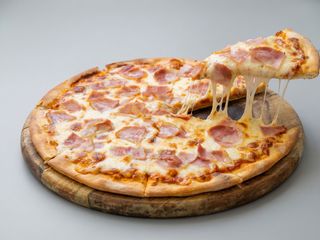 Pizza De Jamón (30 Cm.)