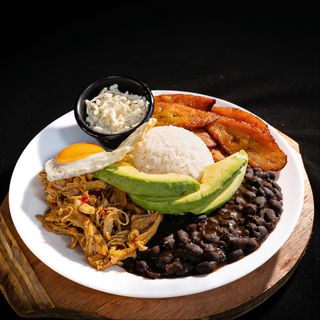 Pabellón a caballo de pollo (caballo es solo el nombre)