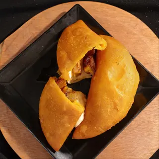 Empanada de Plátano y Queso