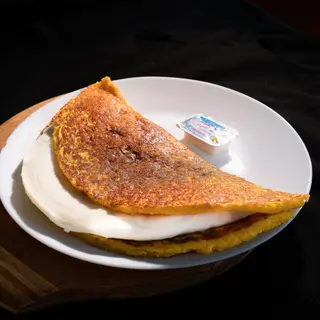 Cachapa con queso de mano.