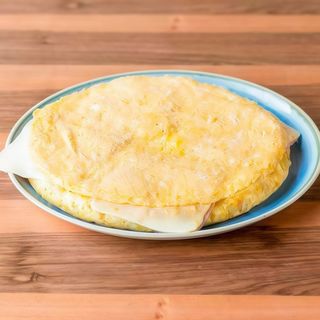 Tortilla De Patata Con Jamón York Y Queso