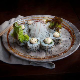 Uramaki De Tori No Karaage (8 Pzs.)