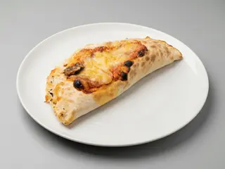 Pizza Calzone Estilo Lucciana (27 cm.)