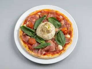 Pizza Burrata (27 cm.)