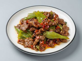 Ternera Con Salsa Picante
