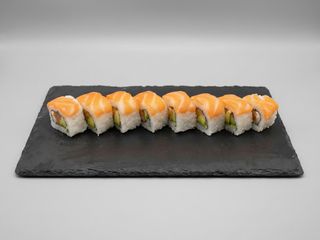 Uramaki Salmón Flambe (8 Uds.)