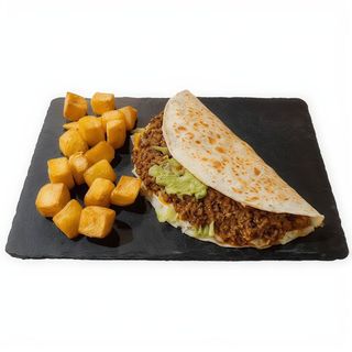 Quesadilla de ternera y cerdo en chipotle (picante)