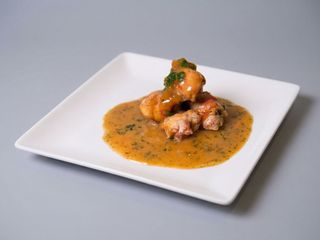 Muslo De Pollo En Salsa De Cerveza