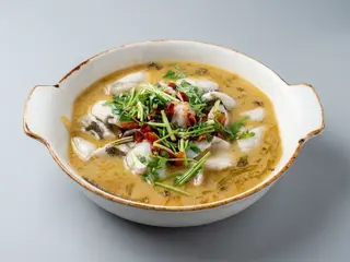 Tiras De Lubina Con Encurtidos Picante