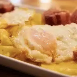 Plato torreznos,huevos y patatas