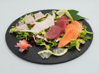 Sashimi Variado (12 Cortes)