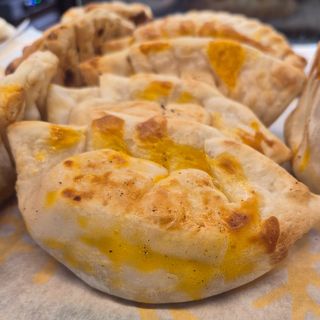 Empanada De Jamón y Queso