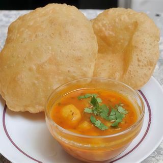 Puri Aloo