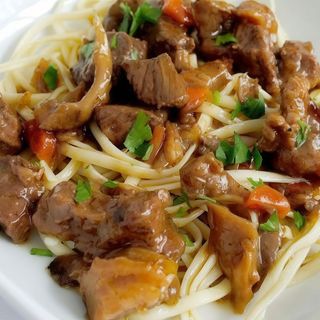 Tallarines Fritos Con Ternera