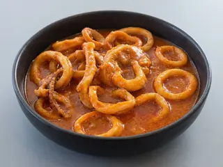 Ración Bacalao Frito con Tomate