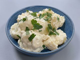 Patatas con Alioli (500 g.)