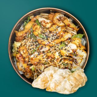 COMBO YAKISOBA + ENTRANTE (a escoger)