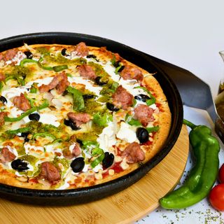 ÓPERA - Massa Chicago (30cm) + 2 Begudes GRATIS (+2 FREE DRINKS)