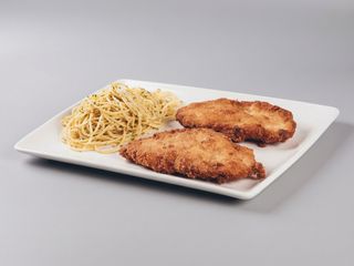 Escalope De Pollo Con Guarnición