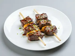 50. Kushiyaki De Ternera Y Queso (4 Uds.)