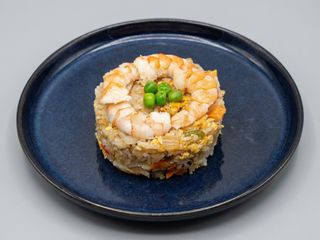 4E. Fideo de Arroz con Cinco Delicias