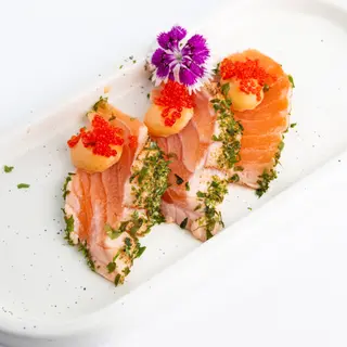 153.CEVICHE SALMÓN PICANTE (6U)