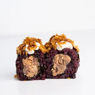 256. ARROZ NEGRO SALMON SALTEADO  (4U)