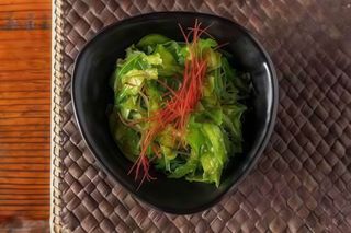 1. Tapa Wokame Salad