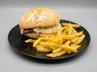 Montadito De Ternera Con Queso