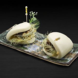 4B. 2 de Bao de Pato Crujiente