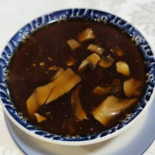 sopa de pollo con champiñones