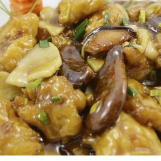 Pescados Con Bambú Y Setas Chinas