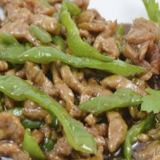 Ternera Con Pimientos Verdes