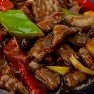 ternera con salsa picante