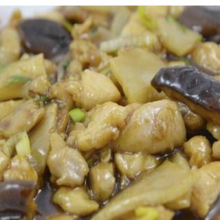 Pollo Con Bambú Y Setas Chinas