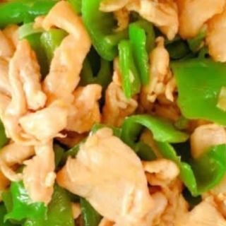 Pollo Con Pimientos Verdes