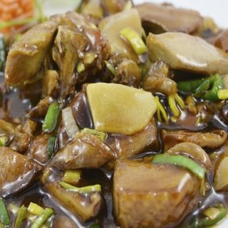 Pato Con Bambú Y Setas Chinas