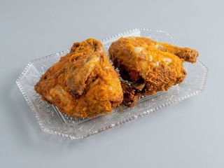 Pollo (2 Pzs.) Y Papas (1 Ud.)