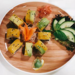 72. Uramaki Mango (8 Uds.)