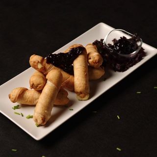 Tequeños con Mermelada de Arandanos