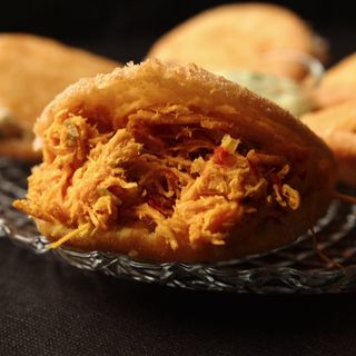 Arepa Pollo Mechado