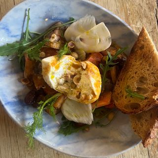 Ensalada de burrata de búfala
